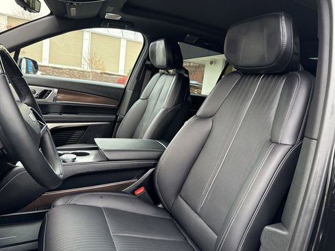 Used 2026 Cadillac Vistiq Sport image 22