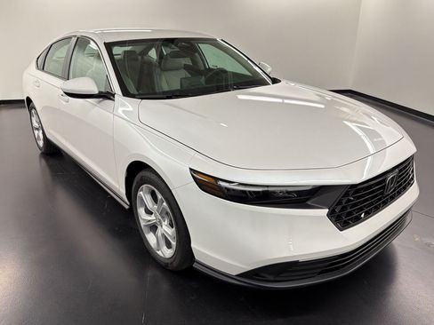 New 2026 Honda Accord LX image 7