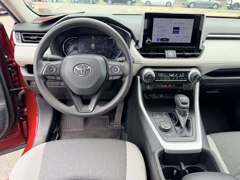 Used 2024 Toyota RAV4 XLE w/ Convenience Package AWD/4WD image 18