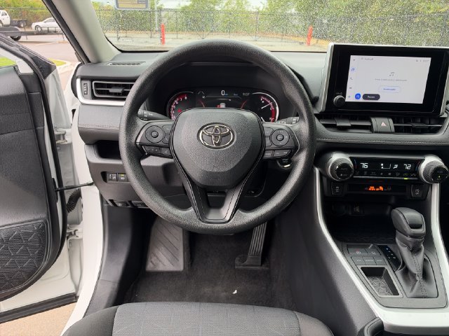 Used 2025 Toyota RAV4 XLE FWD image 16