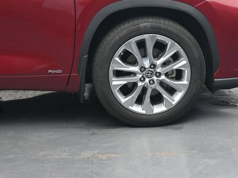 Used 2021 Toyota Highlander Limited AWD/4WD image 11