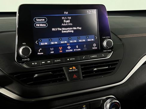 Used 2022 Nissan Altima 2.5 SR image 18