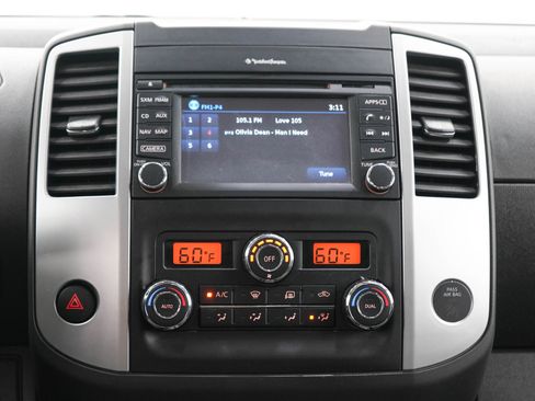 Used 2019 Nissan Frontier PRO-4X AWD/4WD image 19