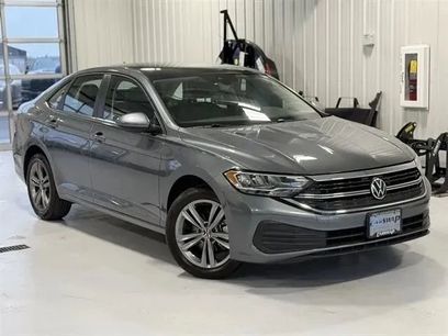 Used 2022 Volkswagen Jetta SE