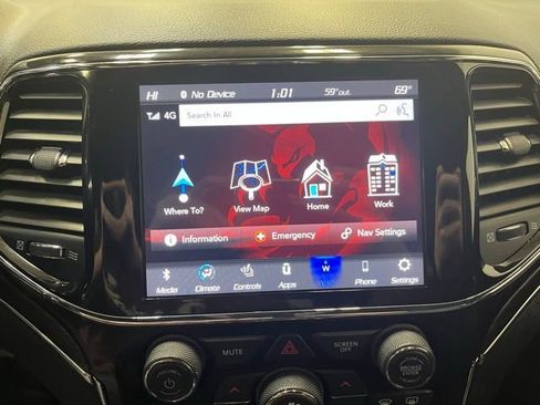 Used 2022 Jeep Grand Cherokee Limited image 22