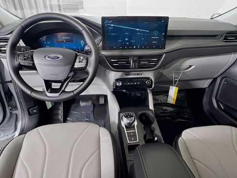 New 2025 Ford Escape SE w/ PHEV Premium Package image 7