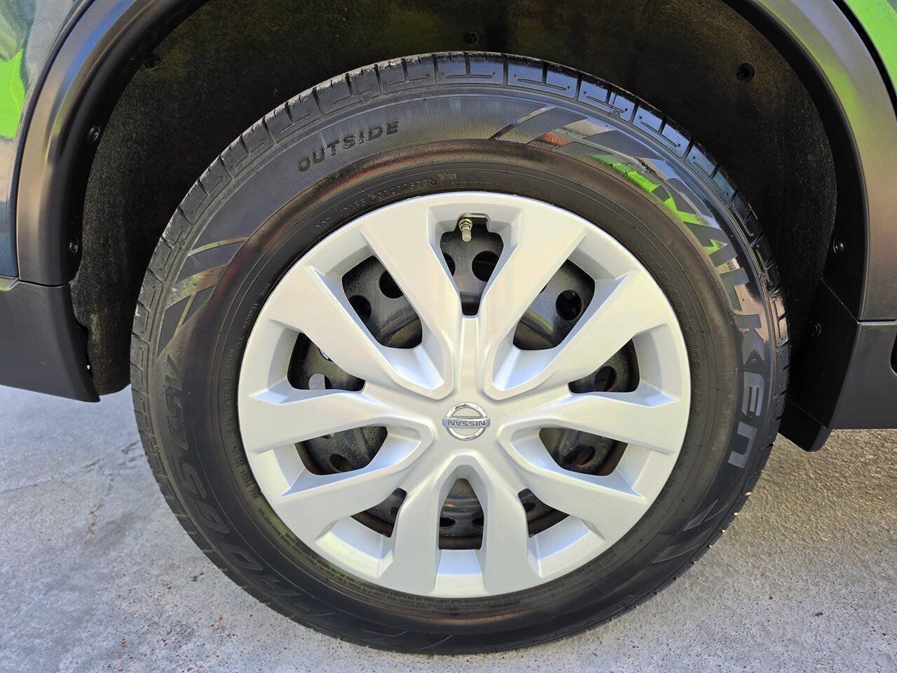 Used 2014 Nissan Rogue S FWD image 43