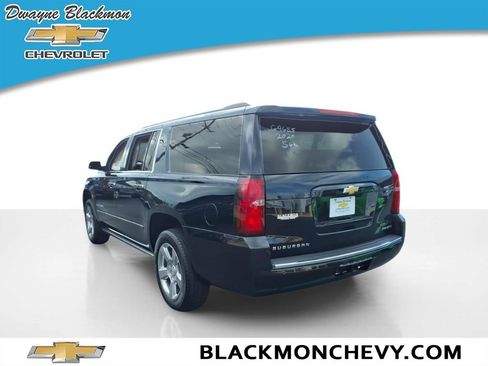 Used 2020 Chevrolet Suburban Premier AWD/4WD image 5