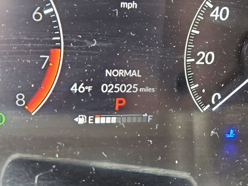 Used 2024 Honda HR-V EX-L image 13