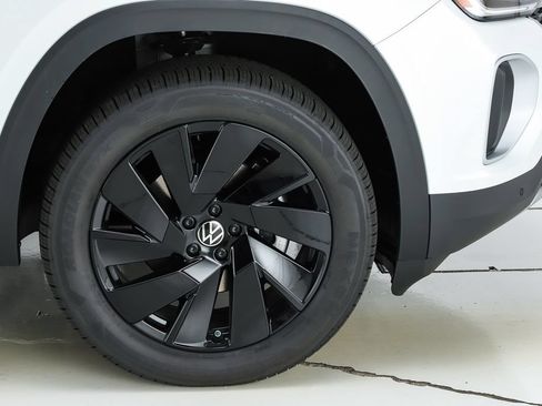 New 2026 Volkswagen Atlas SE FWD image 54