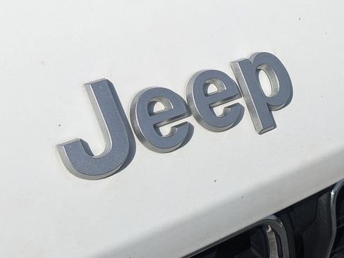 Used 2024 Jeep Grand Cherokee L Laredo w/ Luxury Tech Group I AWD/4WD image 9