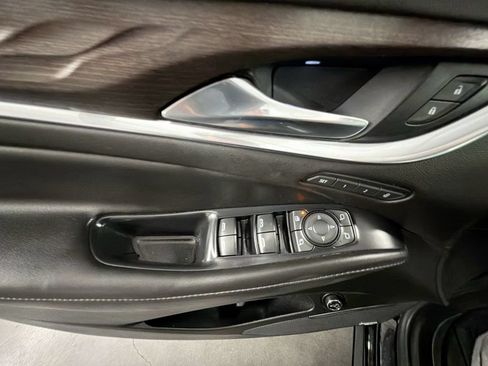 Used 2022 Buick Enclave Avenir w/ Avenir Technology Package FWD image 24