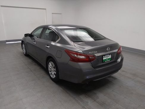 Used 2018 Nissan Altima 2.5 S w/ S Convenience Package image 5