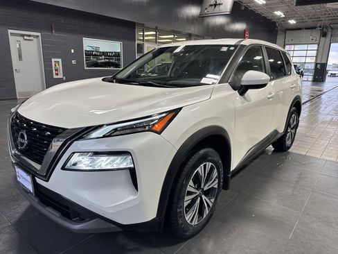 Certified 2023 Nissan Rogue SV image 9