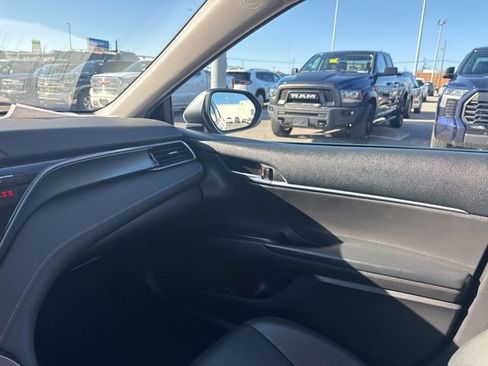 Used 2021 Toyota Camry SE image 26