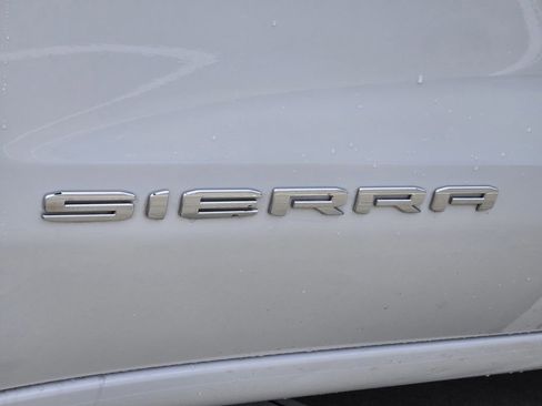 Used 2025 GMC Sierra 1500 SLT RWD image 12
