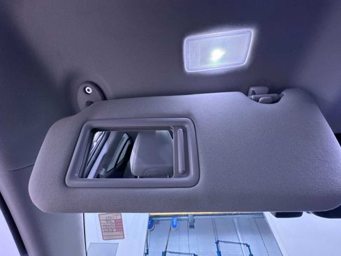 Used 2025 Toyota Camry XLE image 30