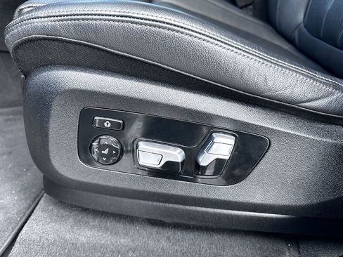 Used 2021 BMW X7 xDrive40i w/ M Sport Package image 20