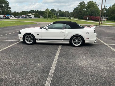 Used 2013 Ford Mustang GT Premium RWD image 18