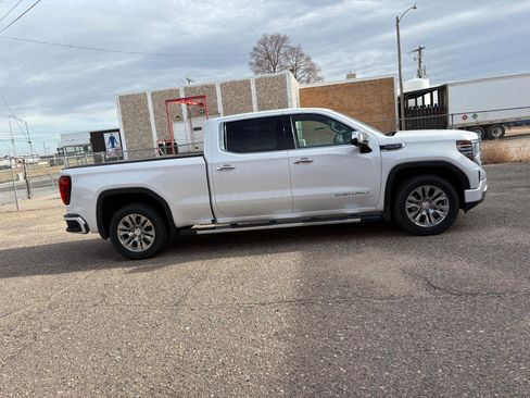 Used 2023 GMC Sierra 1500 Denali w/ Technology Package image 3