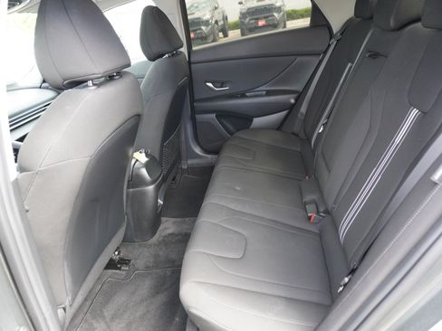 Used 2024 Hyundai Elantra SEL w/ Convenience Package FWD image 11