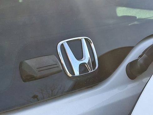 Used 2005 Honda CR-V EX image 29