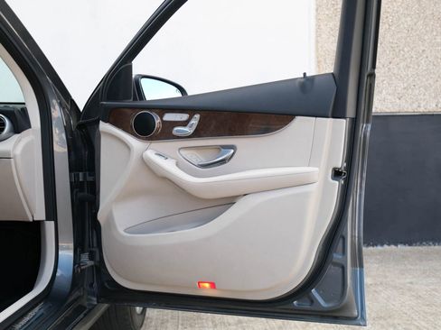 Used 2018 Mercedes-Benz GLC 300 image 29