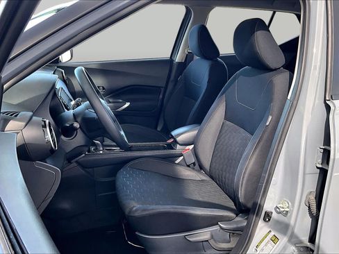 Certified 2023 Nissan Kicks SV FWD image 8
