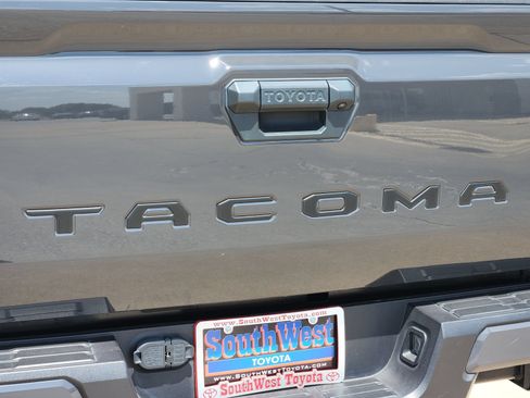 Used 2024 Toyota Tacoma TRD Sport RWD image 12