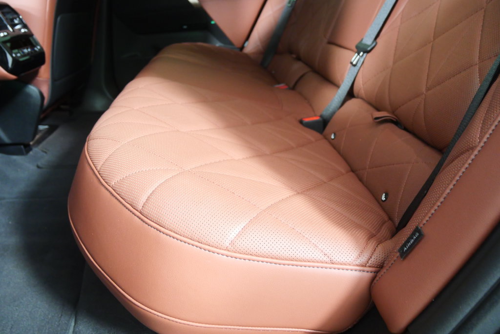 Used 2024 BMW iX M60 AWD/4WD image 16