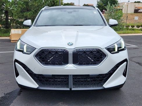 Used 2025 BMW X2 xDrive28i AWD/4WD image 6