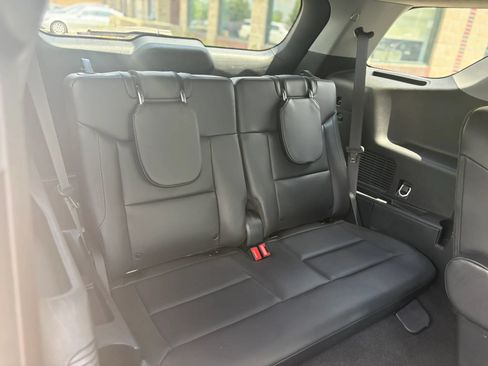Used 2023 Ford Explorer XLT w/ Equipment Group 202A AWD/4WD image 11