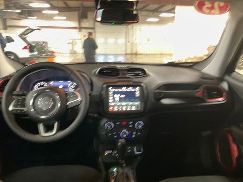 Certified 2023 Jeep Renegade Trailhawk image 17