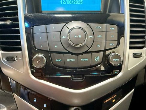 Used 2011 Chevrolet Cruze Eco image 16