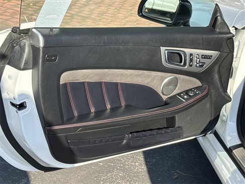 Used 2018 Mercedes-Benz SLC 43 AMG image 16