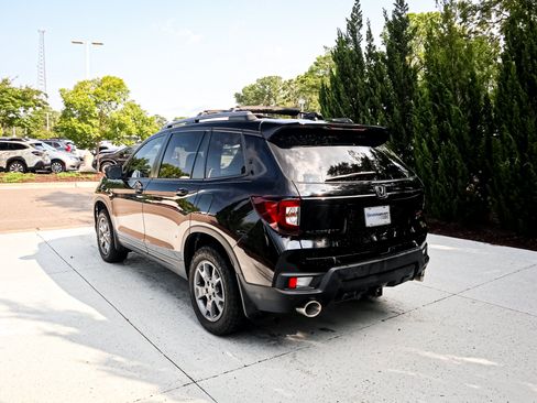 Used 2024 Honda Passport TrailSport image 9