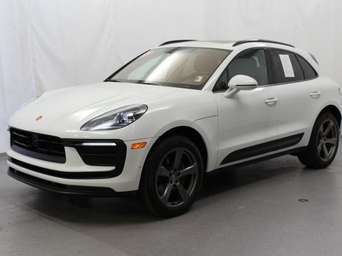 Used 2023 Porsche Macan Turbo AWD/4WD image 15