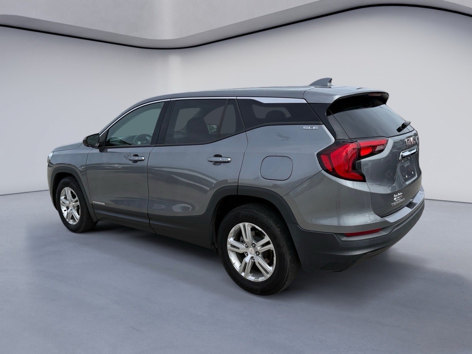Used 2019 GMC Terrain SLE FWD image 3