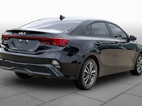 Used 2024 Kia Forte LXS FWD image 9