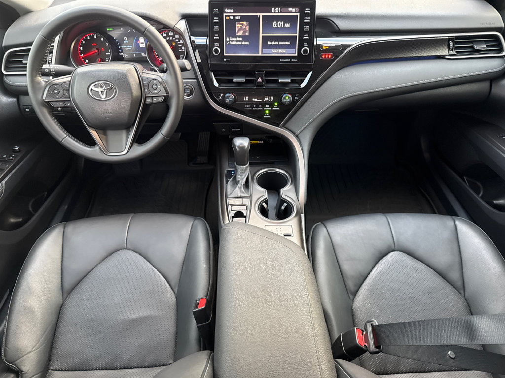 Used 2022 Toyota Camry XSE FWD image 10
