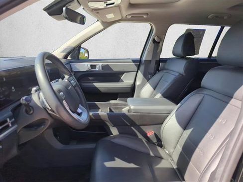 Used 2024 Hyundai Santa Fe Limited image 17