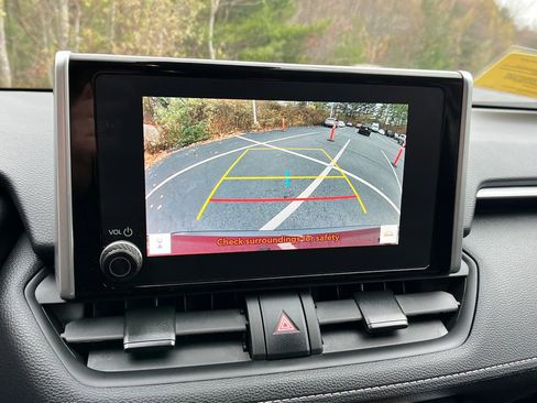 Used 2025 Toyota RAV4 LE image 19