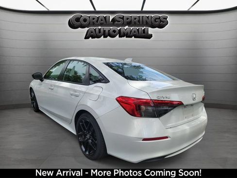 Used 2023 Honda Civic Sport image 3