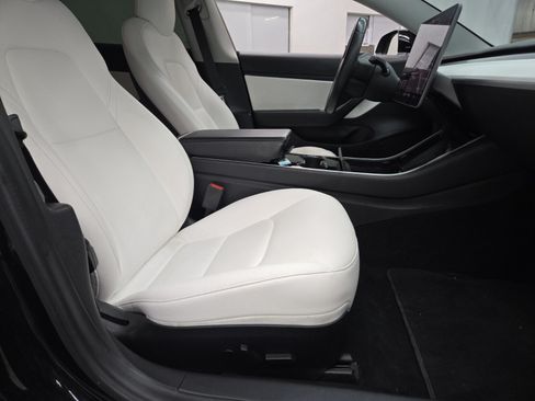 Used 2018 Tesla Model 3 Long Range RWD image 11