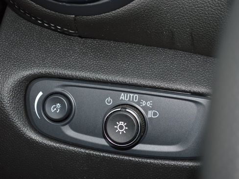 Used 2025 Chevrolet Blazer LT w/ Driver Confidence Package image 33