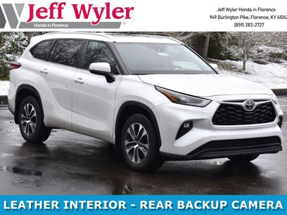 Used 2023 Toyota Highlander XLE