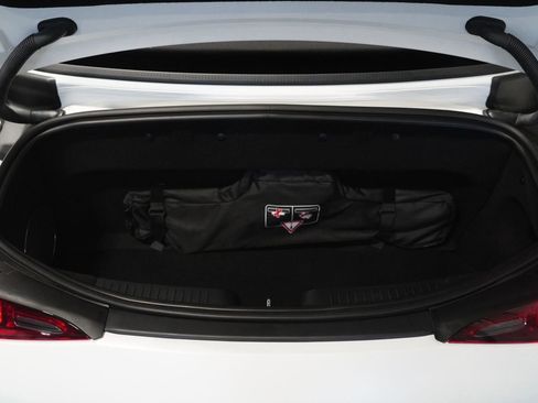 Used 2025 Mercedes-Benz SL 63 AMG S e Performance 4MATIC image 38