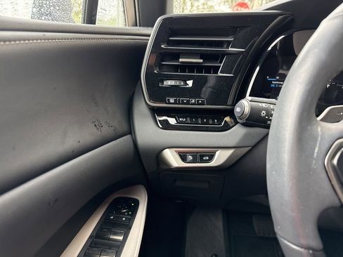 Used 2025 Lexus RX 350 Premium w/ Accessory Package (Z1) FWD image 7