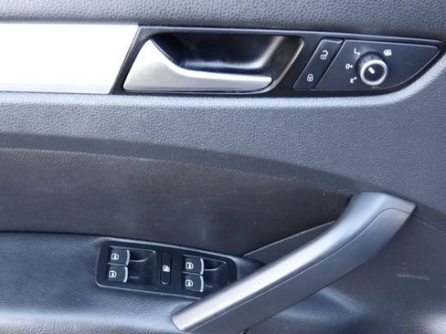 Used 2012 Volkswagen Passat TDI SE FWD image 58