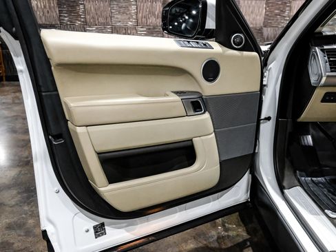Used 2017 Land Rover Range Rover Sport HSE image 39